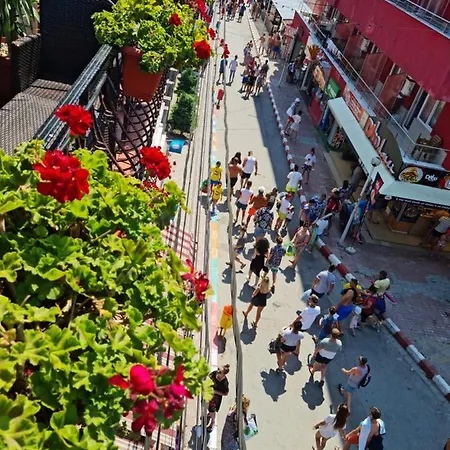 Casa Dfg 招待所 3*